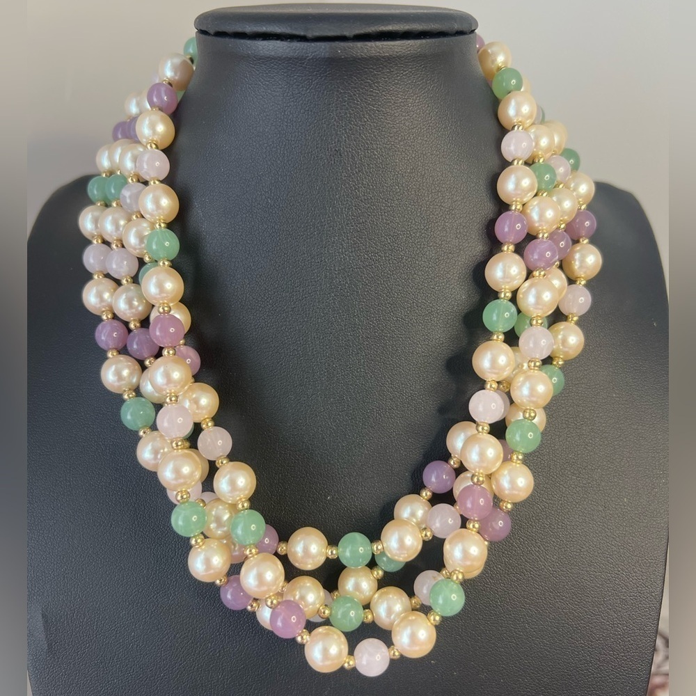 Vintage 4 Strand Faux Pearl & Acrylic Beads w/Gold Tone Accents D1